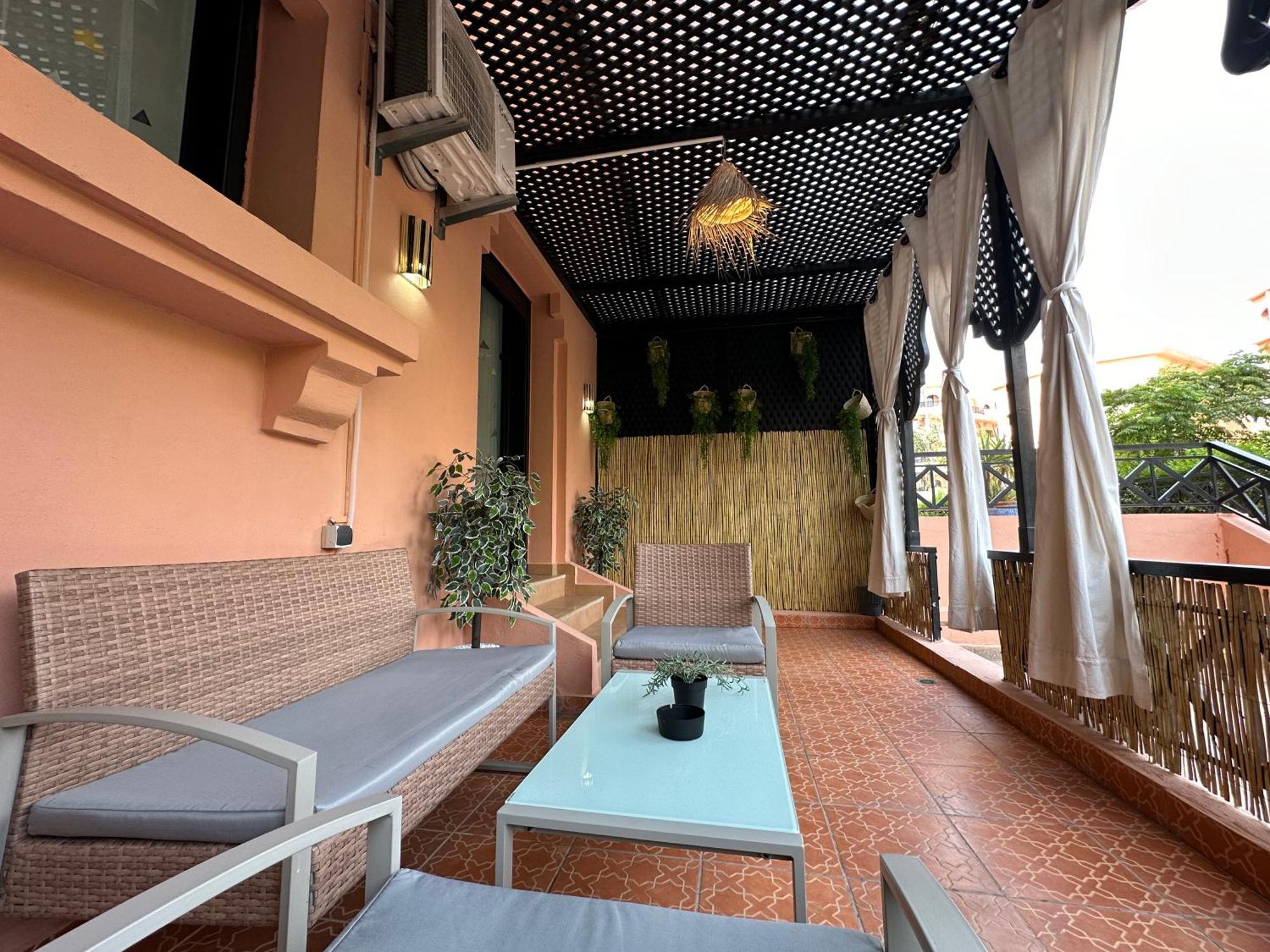 Oasis De Detente Avec Terrasse Et Vue Sur Piscine مراكش المظهر الخارجي الصورة